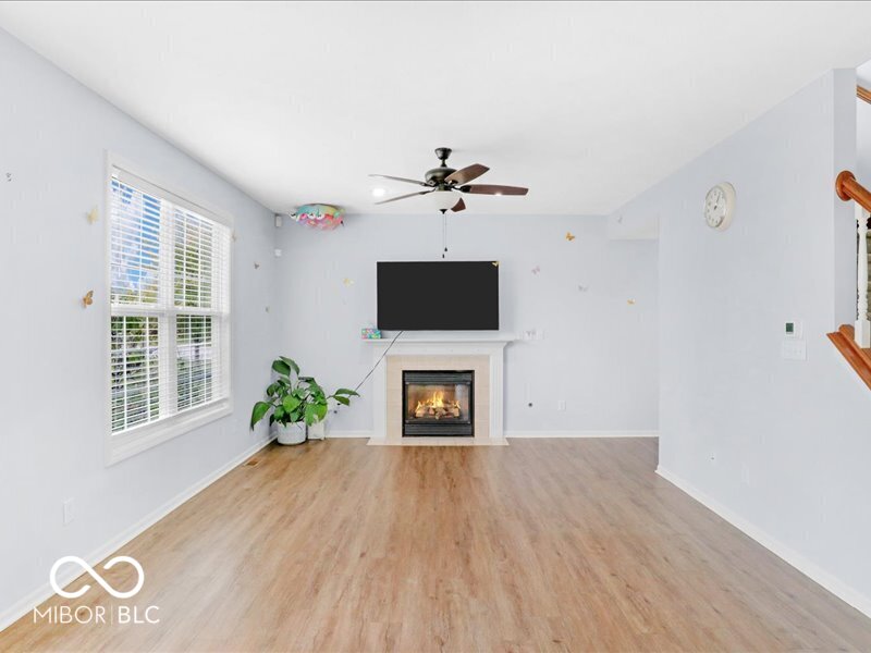 10165 Bootham Close Fishers, IN 46038 - Photo 12 of 51