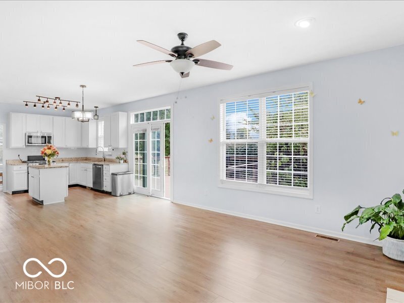 10165 Bootham Close Fishers, IN 46038 - Photo 13 of 51