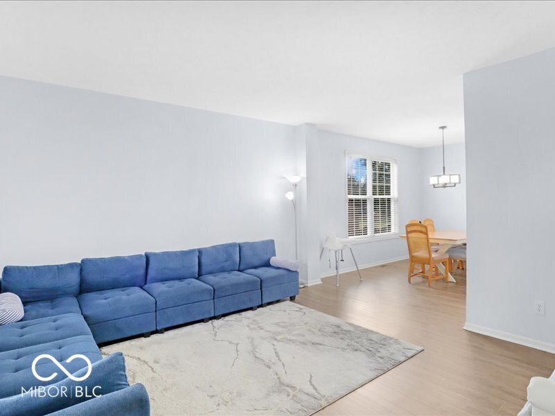 10165 Bootham Close Fishers, IN 46038 - Photo 3 of 51