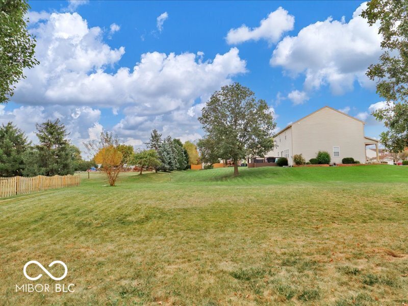 10165 Bootham Close Fishers, IN 46038 - Photo 48 of 51