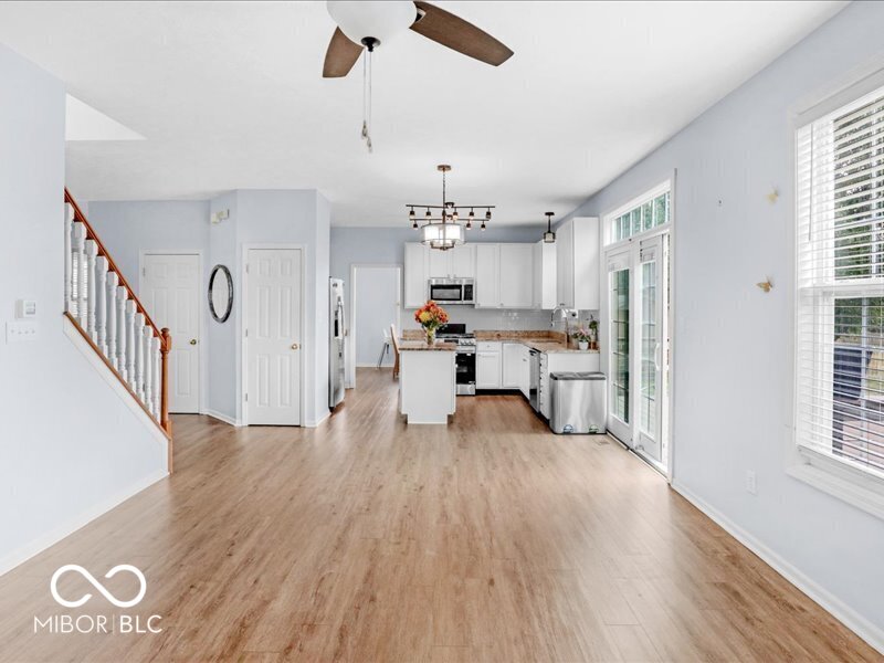 10165 Bootham Close Fishers, IN 46038 - Photo 6 of 51