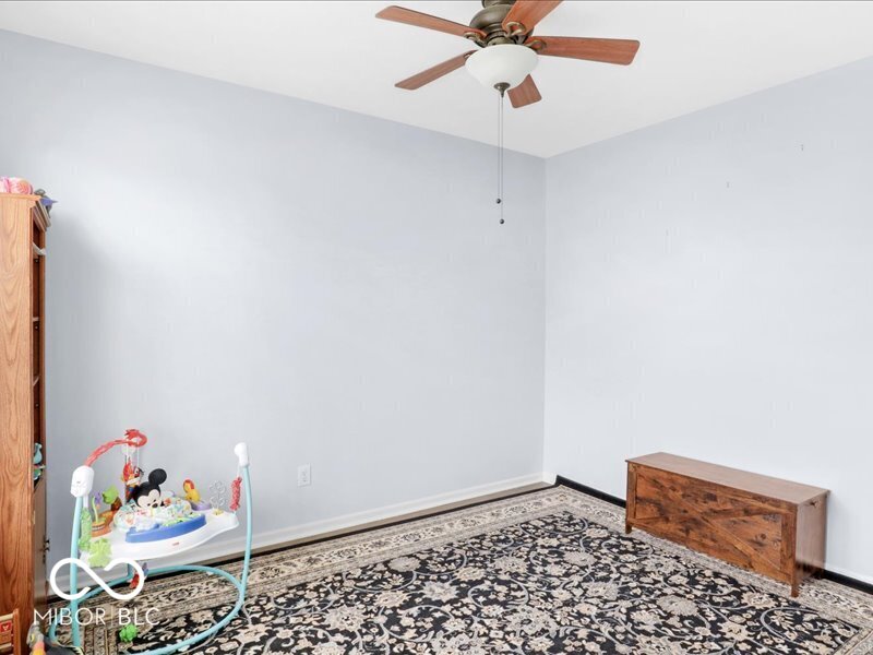 10165 Bootham Close Fishers, IN 46038 - Photo 9 of 51