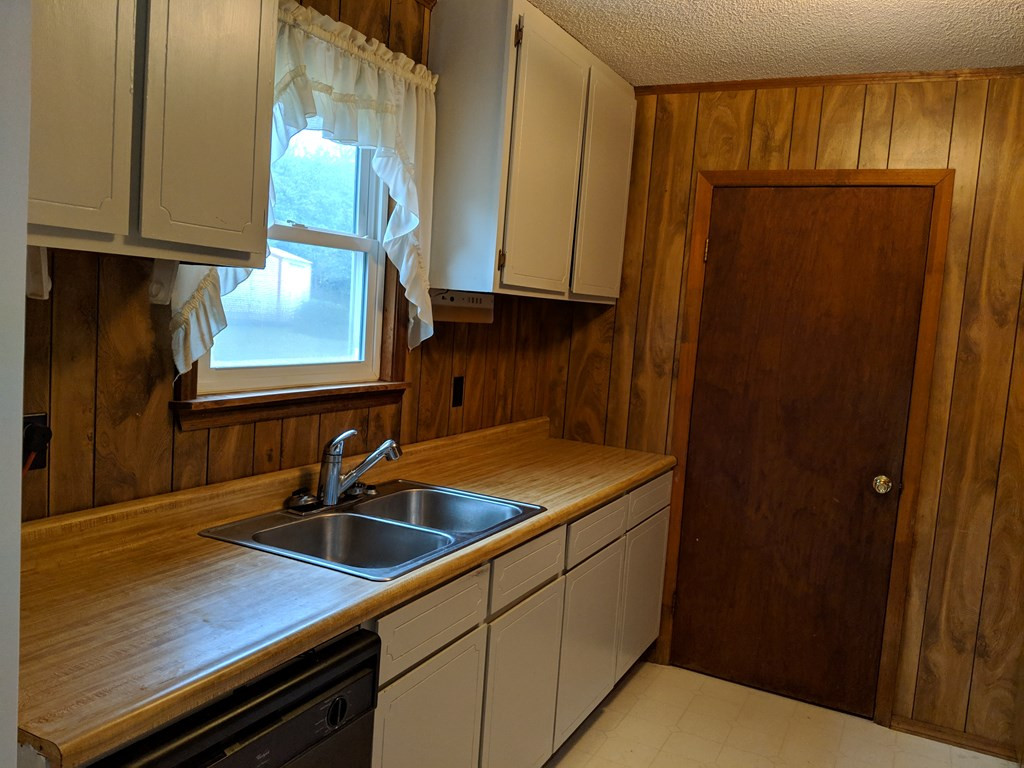 1127 Newman Road Harlem, GA 30814 - Photo 6 of 17