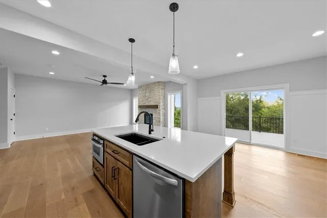 $400,000 | 4015 Northeast Sagamore Drive, Lee's Summit, MO 64064