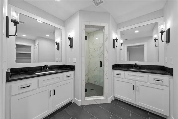 $400,000 | 4015 Northeast Sagamore Drive, Lee's Summit, MO 64064