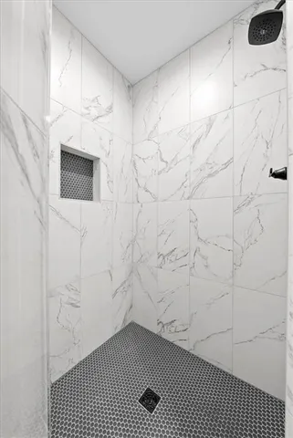 $400,000 | 4015 Northeast Sagamore Drive, Lee's Summit, MO 64064