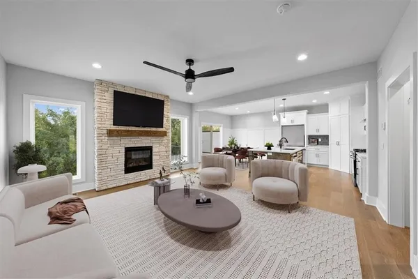 $400,000 | 4015 Northeast Sagamore Drive, Lee's Summit, MO 64064