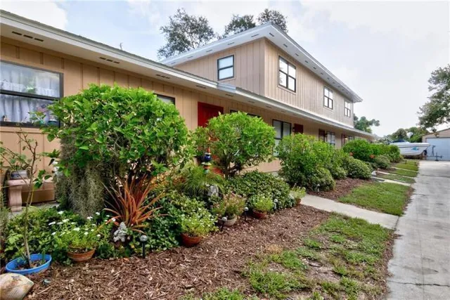 $1,400 | 958 Louisiana Avenue, Sebastian, FL 32958