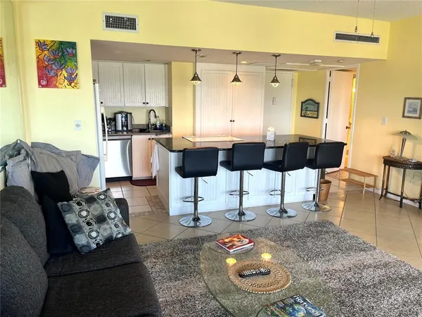 $1,995 | 880 Mandalay Avenue, Unit N902, Clearwater, FL 33767