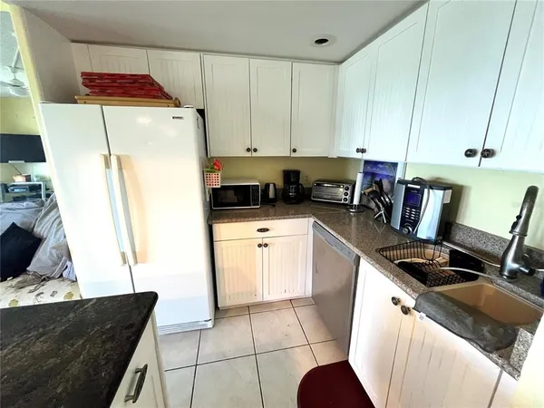 $1,995 | 880 Mandalay Avenue, Unit N902, Clearwater, FL 33767