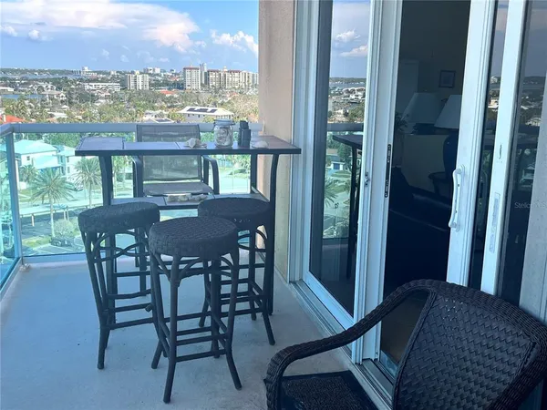 $1,995 | 880 Mandalay Avenue, Unit N902, Clearwater, FL 33767