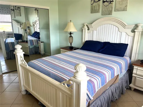 $1,995 | 880 Mandalay Avenue, Unit N902, Clearwater, FL 33767