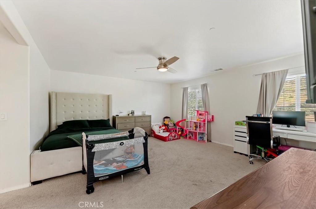 335 Pinnacle Street Perris, CA 92570 - Photo 37 of 52 2nd Bedroom ensuite