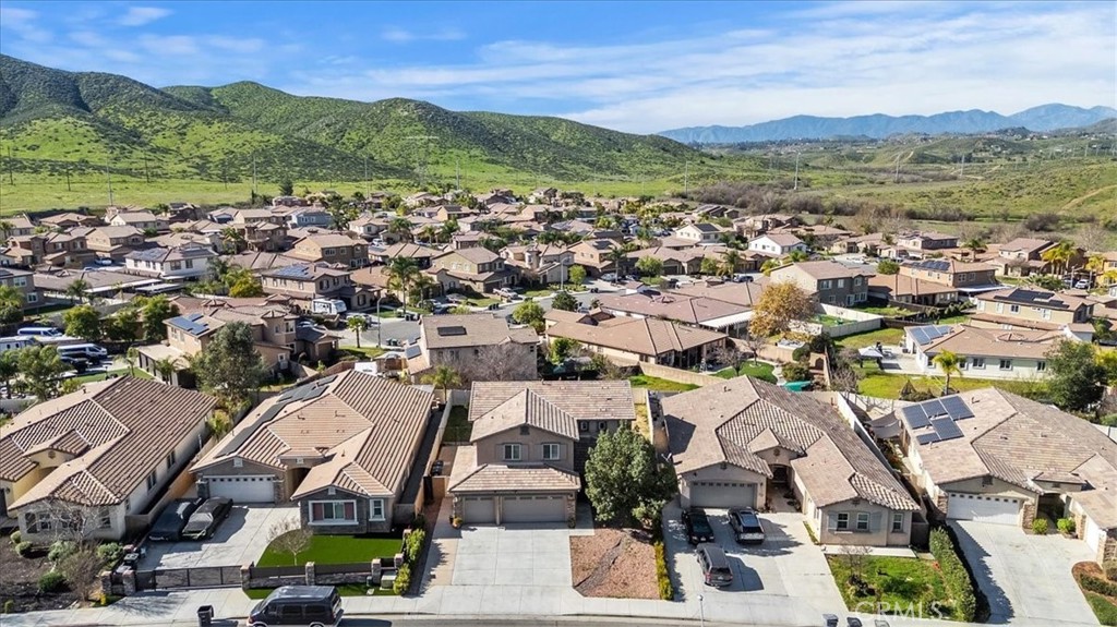 335 Pinnacle Street Perris, CA 92570 - Photo 47 of 52