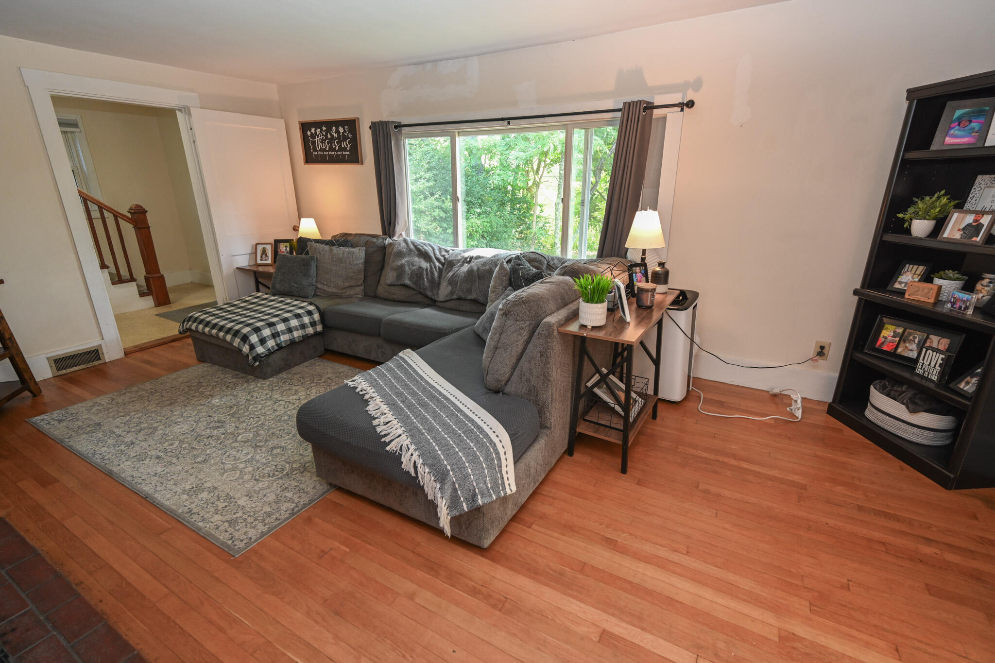 420 Main Road South Hampden, ME 04444 - Photo 9 of 20 Living Room