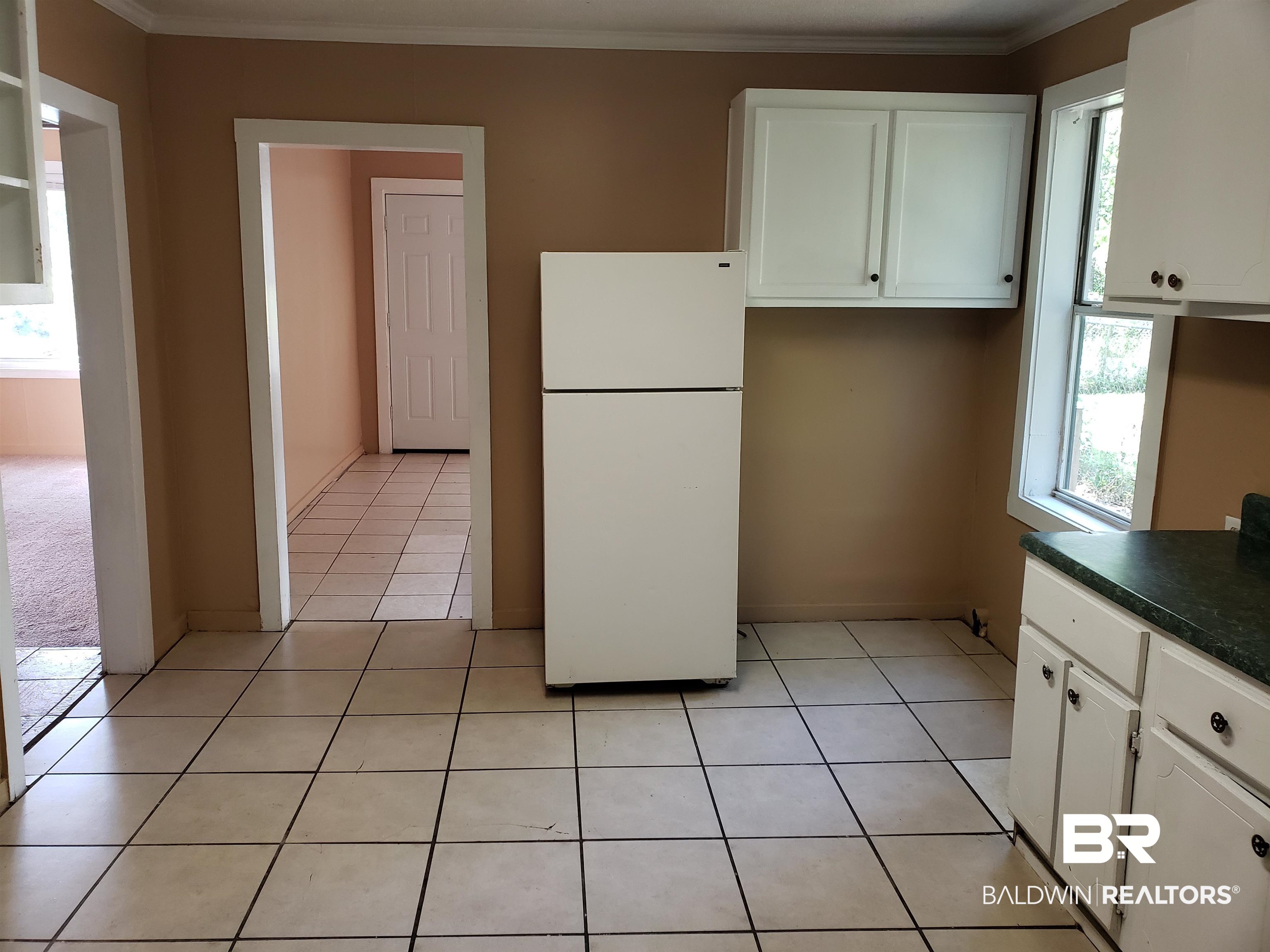 757 Opp Avenue Mobile, AL 36612 - Photo 3 of 10