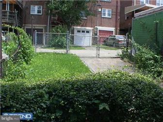 7443 Sommers Road Philadelphia, PA 19138 - Photo 11 of 12 Exterior Back