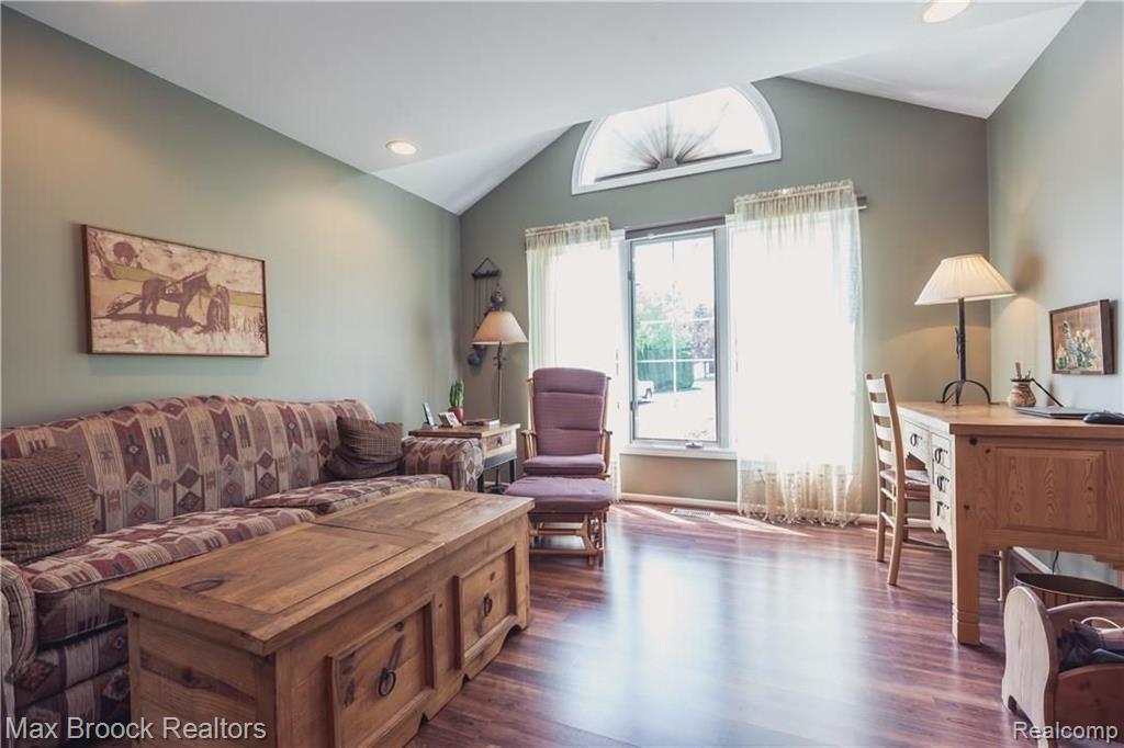 3147 Fairgrove Terrace, Unit 7 Rochester Hills, MI 48309 - Photo 13 of 52