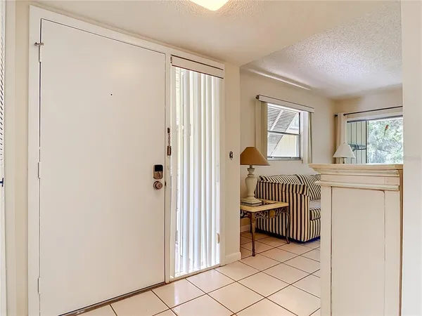 $1,350 | 110 Cypress Woods Court, Unit 7D, Deltona, FL 32725