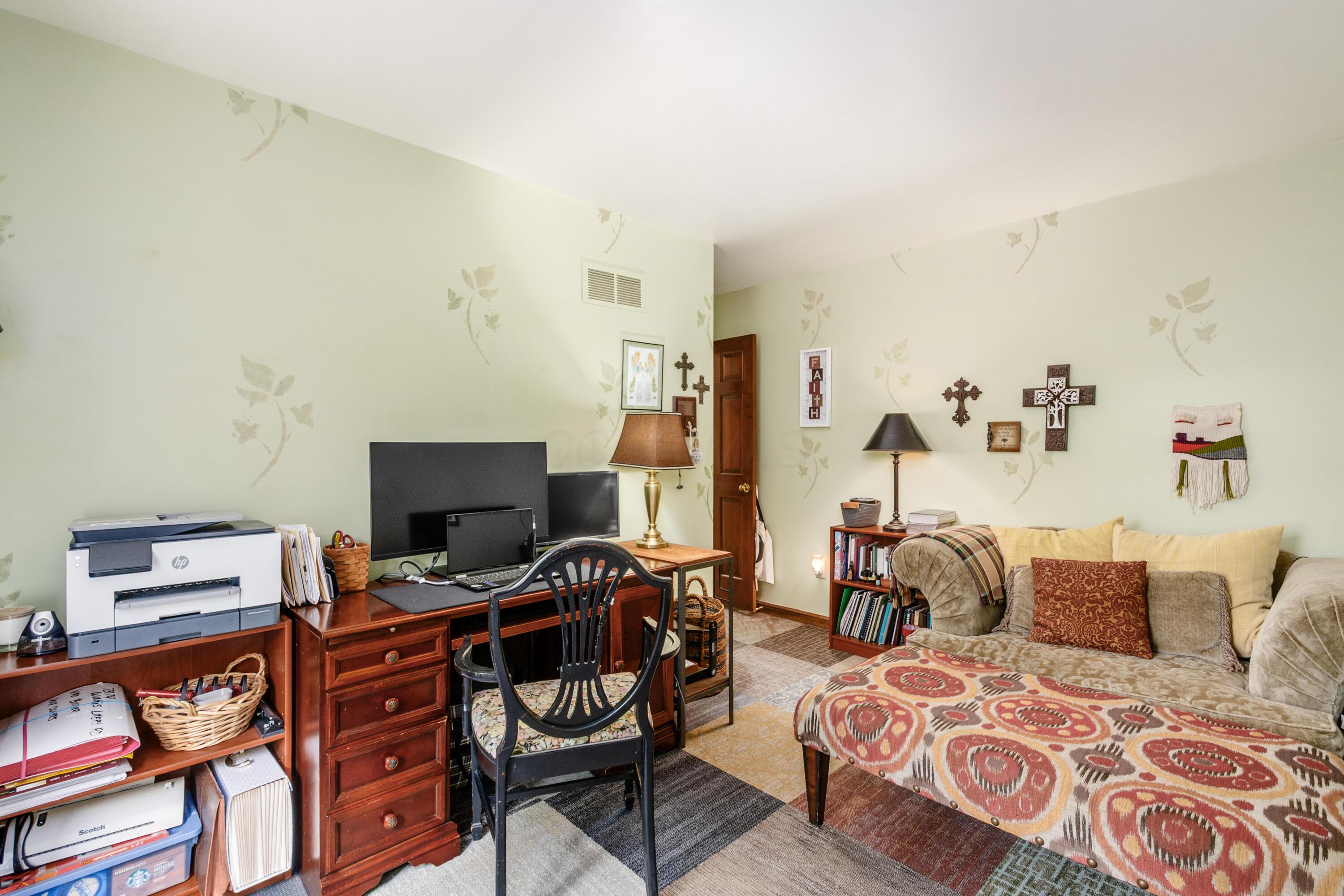 7379 Wings Livery Road Dublin, OH 43017 - Photo 26 of 44 Office or Den