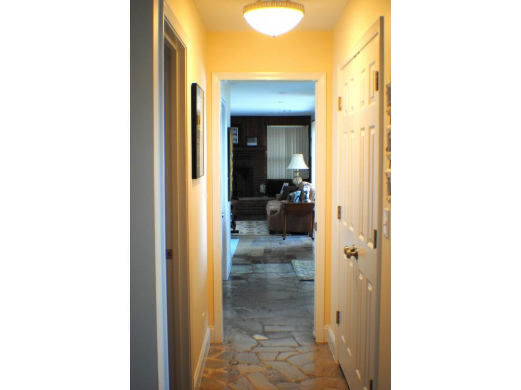 465 Gammon Road Kingsport, TN 37663 - Photo 22 of 36 Hall in basement