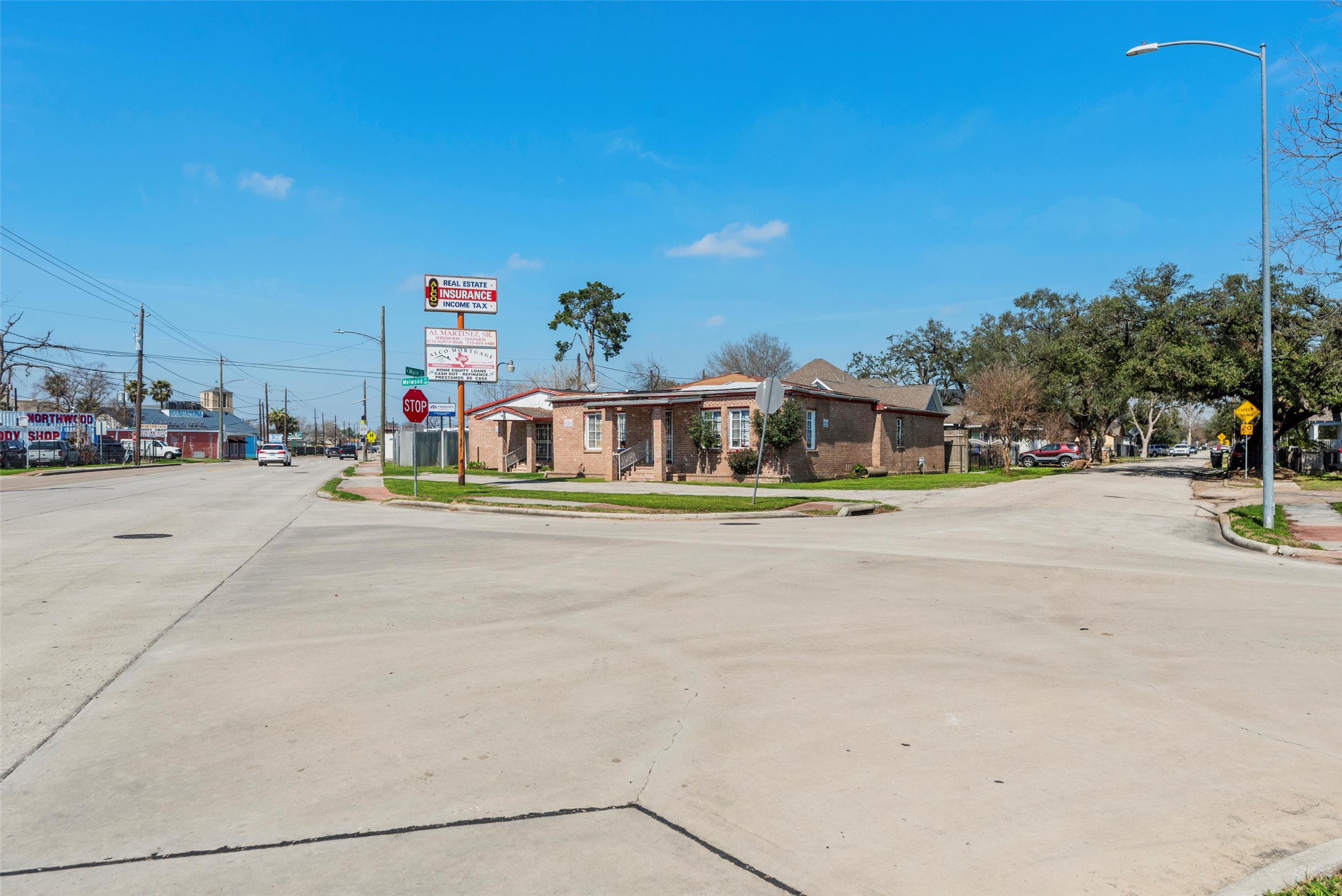4110 North Main Street Houston, TX 77009 - Photo 7 of 19 a house view with a outdoor space