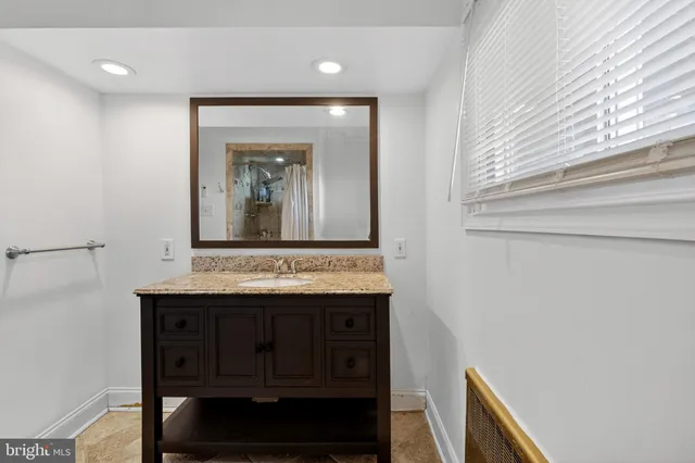 $400,000 | 111 Border Rock Road, Levittown, PA 19057