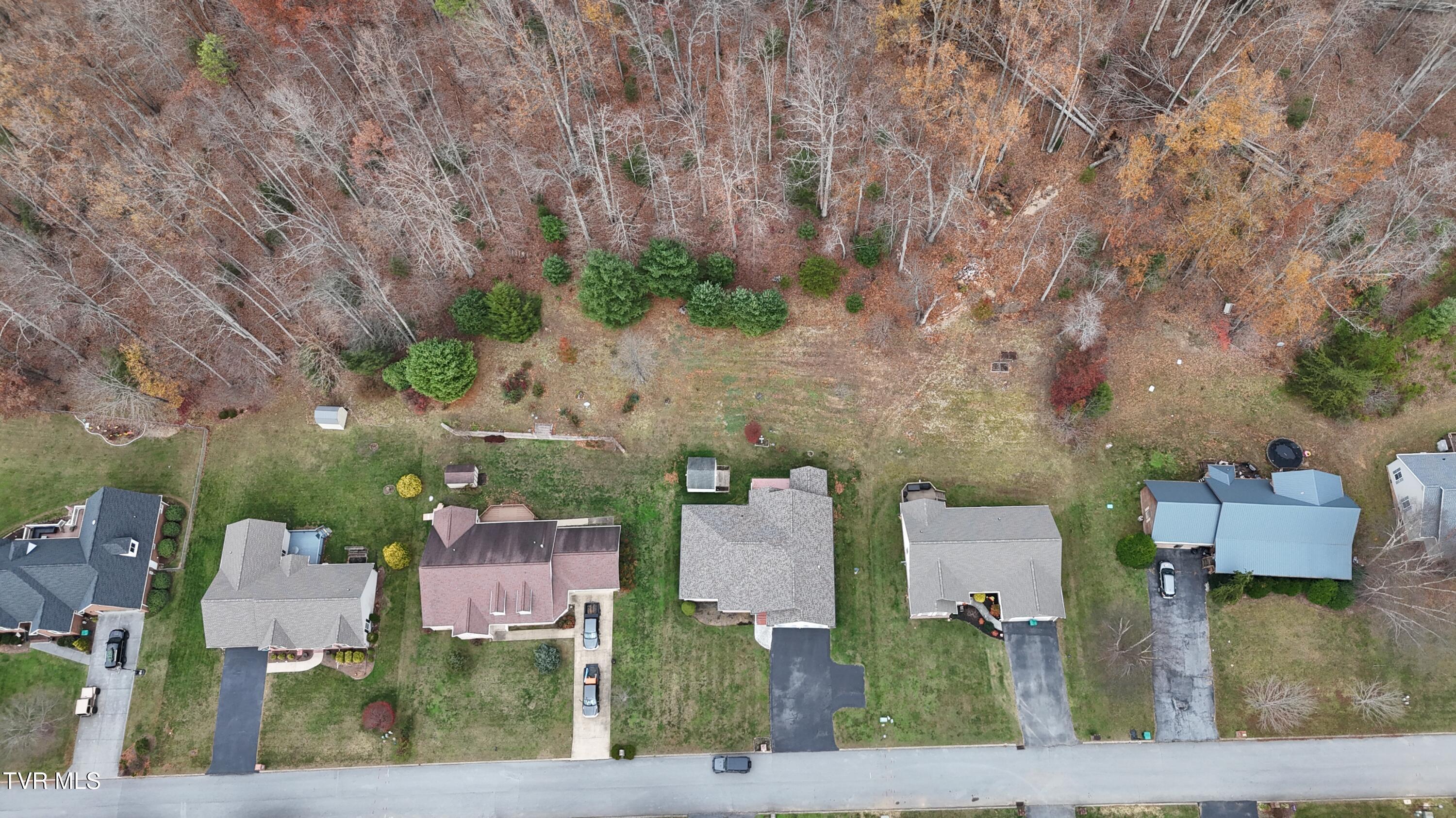 1018 Quail Run Erwin, TN 37650 - Photo 11 of 69 11