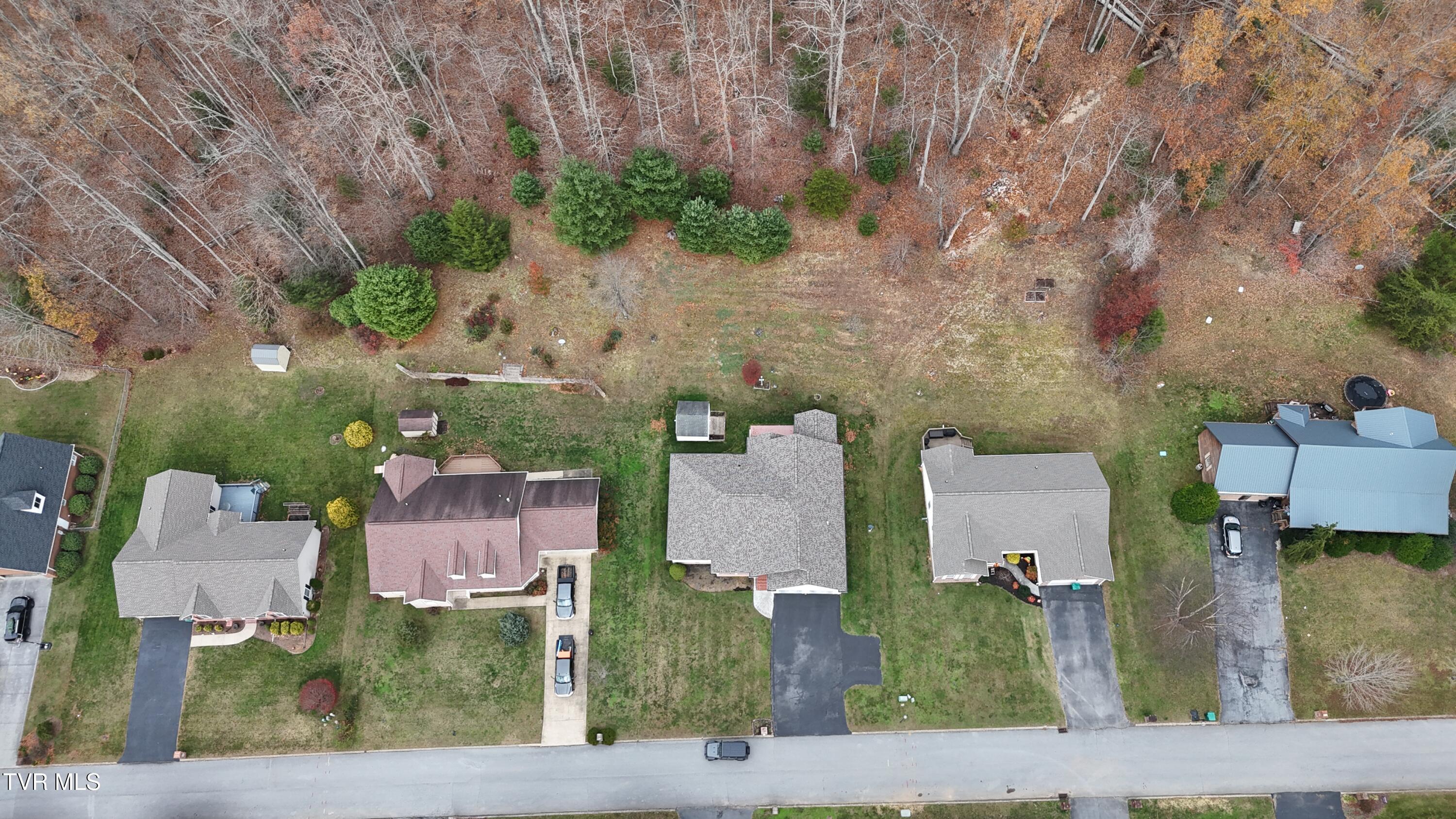 1018 Quail Run Erwin, TN 37650 - Photo 10 of 69 10