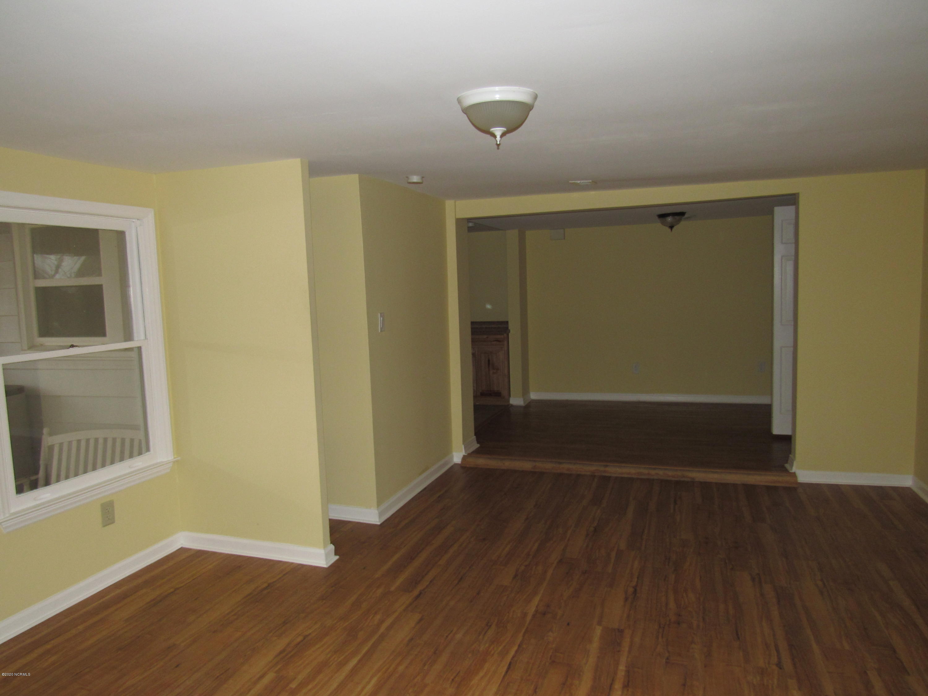 466 Masontown Road Newport, NC 28570 - Photo 14 of 28 Dining Room @ 466 Masontown Rd.