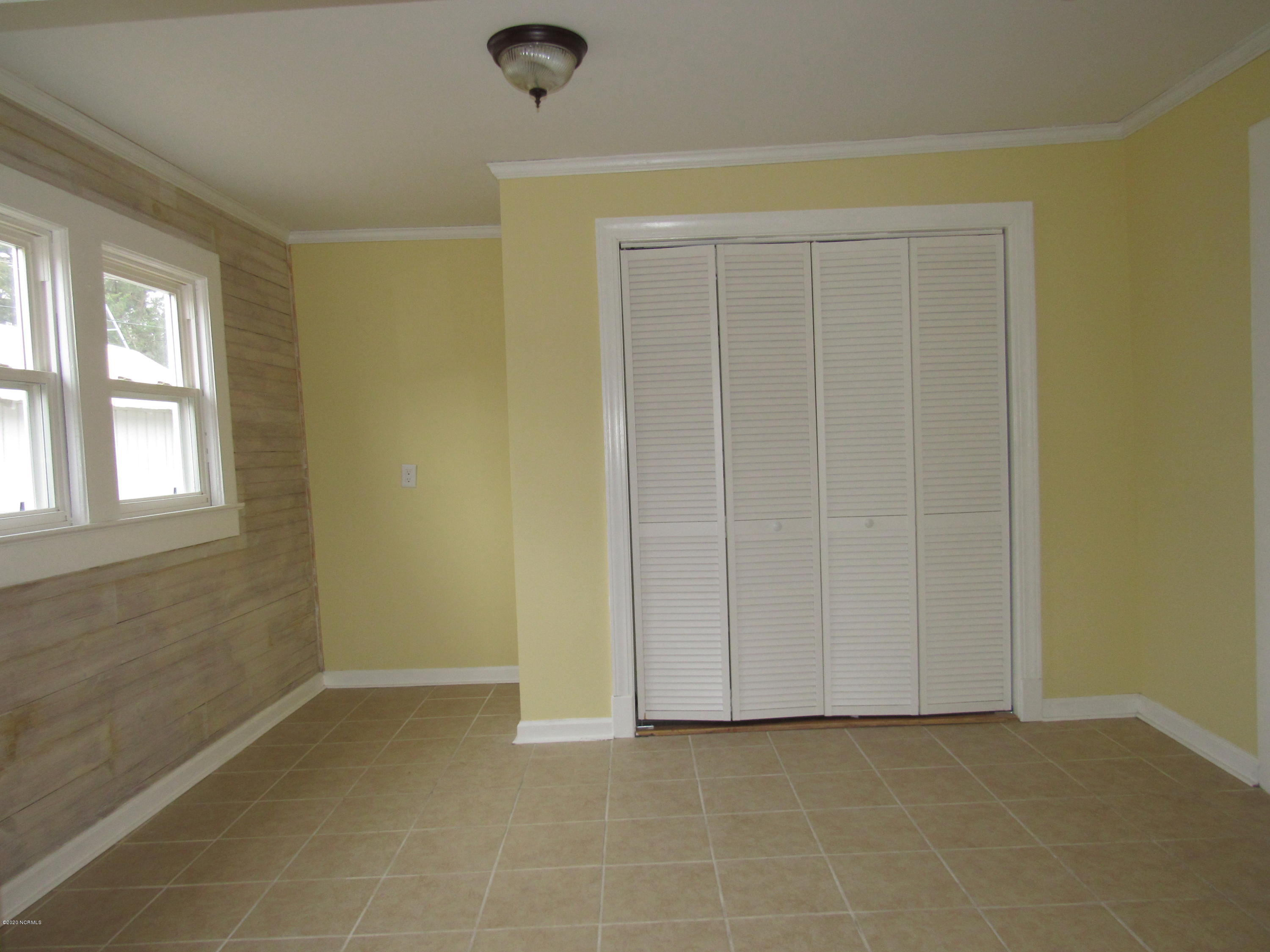 466 Masontown Road Newport, NC 28570 - Photo 24 of 28 Laundry Room @ 466 Masontown Rd.