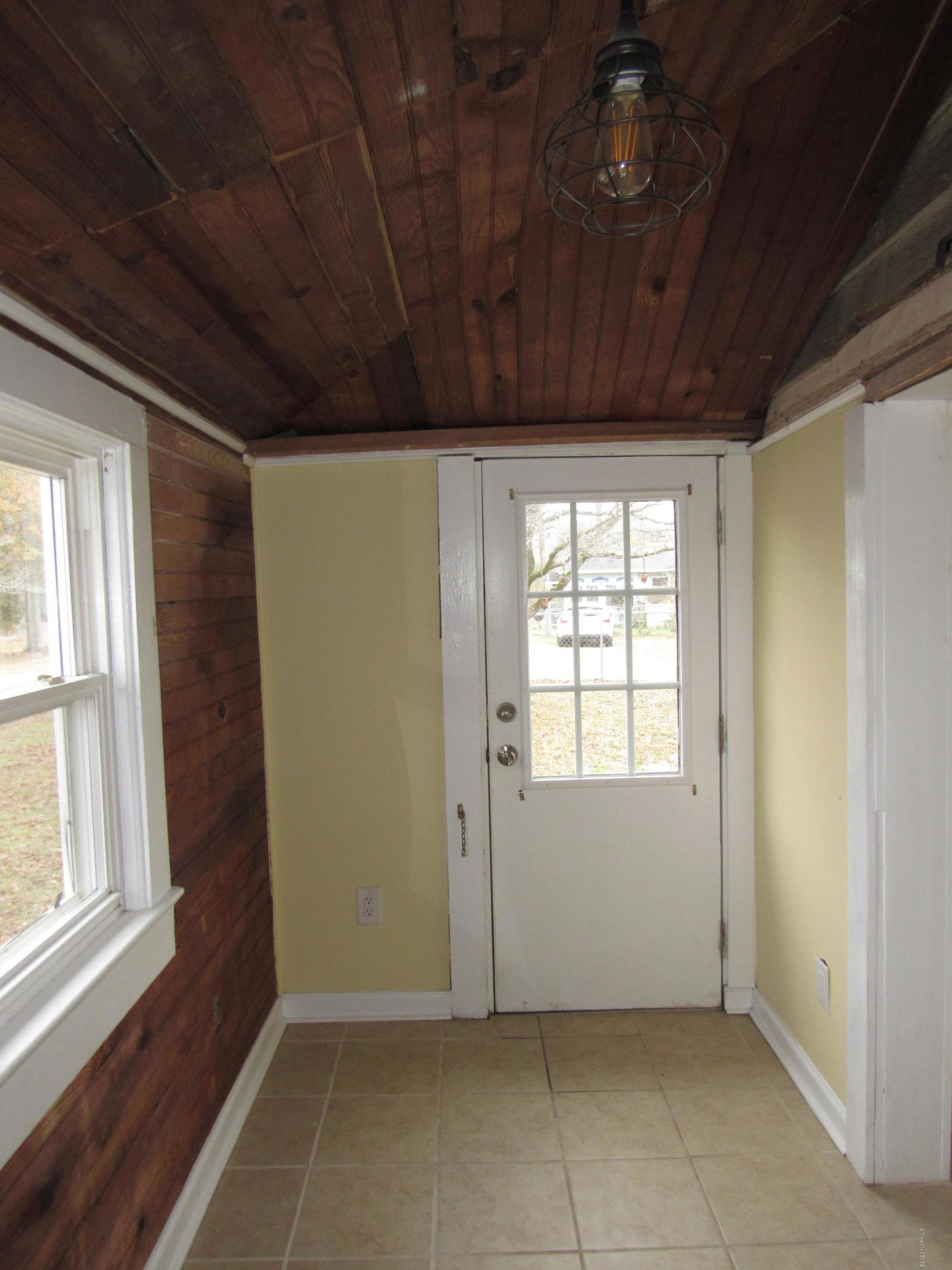 466 Masontown Road Newport, NC 28570 - Photo 26 of 28 Exterior door @ 466 Masontown Rd.