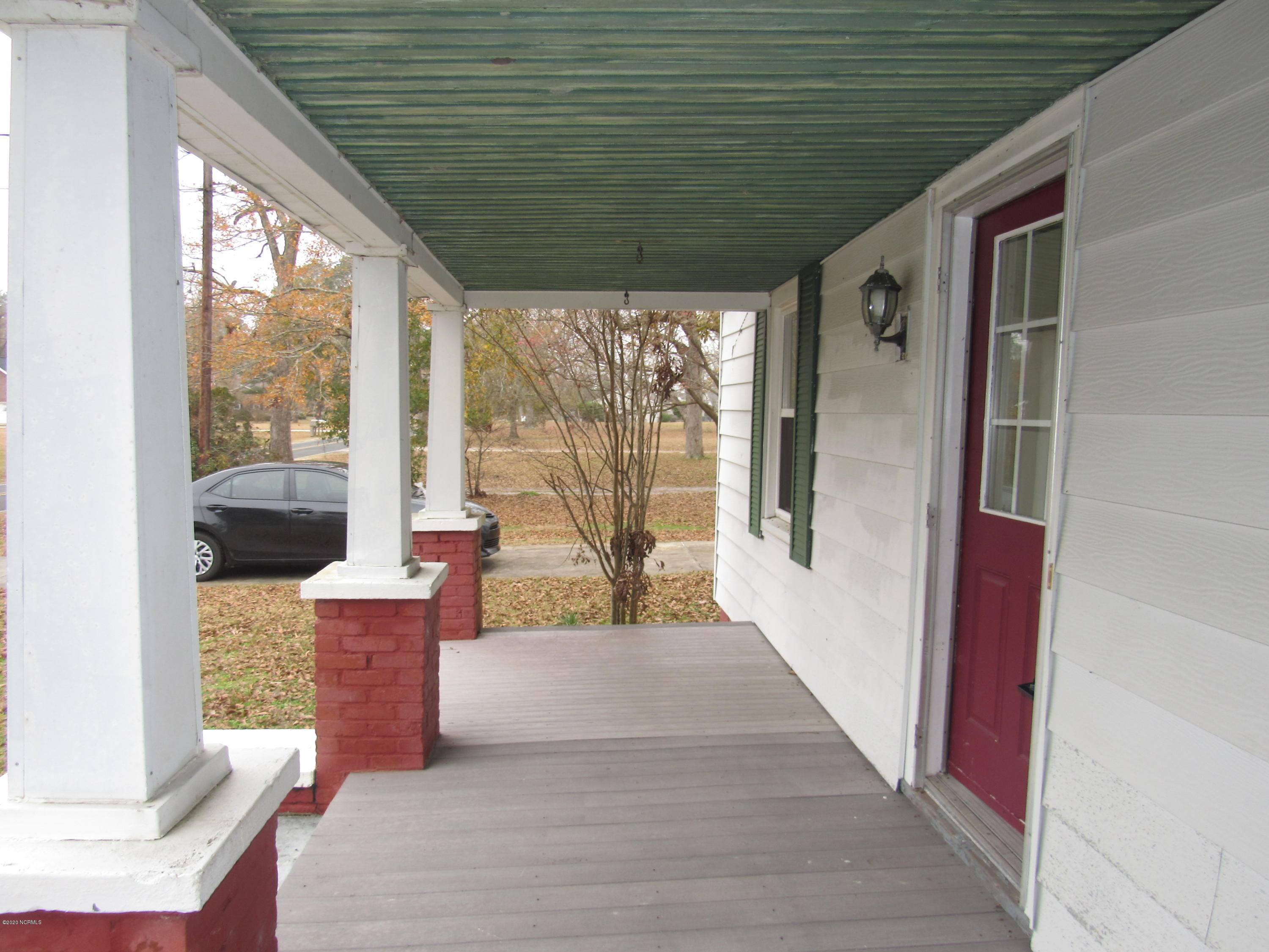 Covered front porch @ 466 Masontown Rd