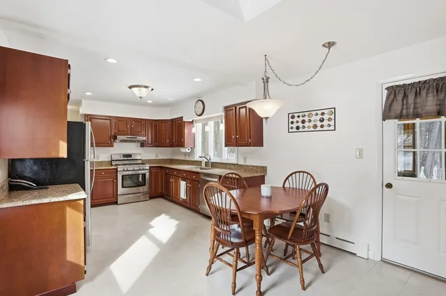 $699,900 | 109 Westford Street, Chelmsford, MA 01824