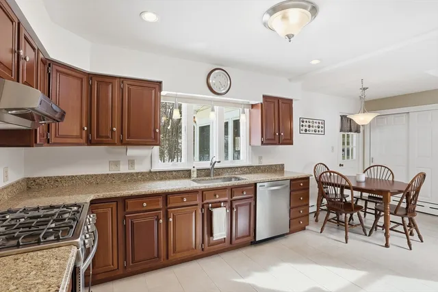 $699,900 | 109 Westford Street, Chelmsford, MA 01824