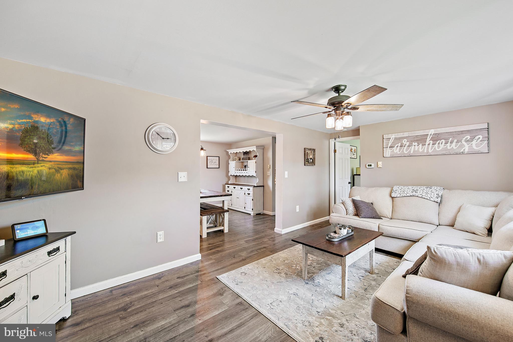 31387 Kendale Road Lewes, DE 19958 - Photo 6 of 36 Lovely Living Room