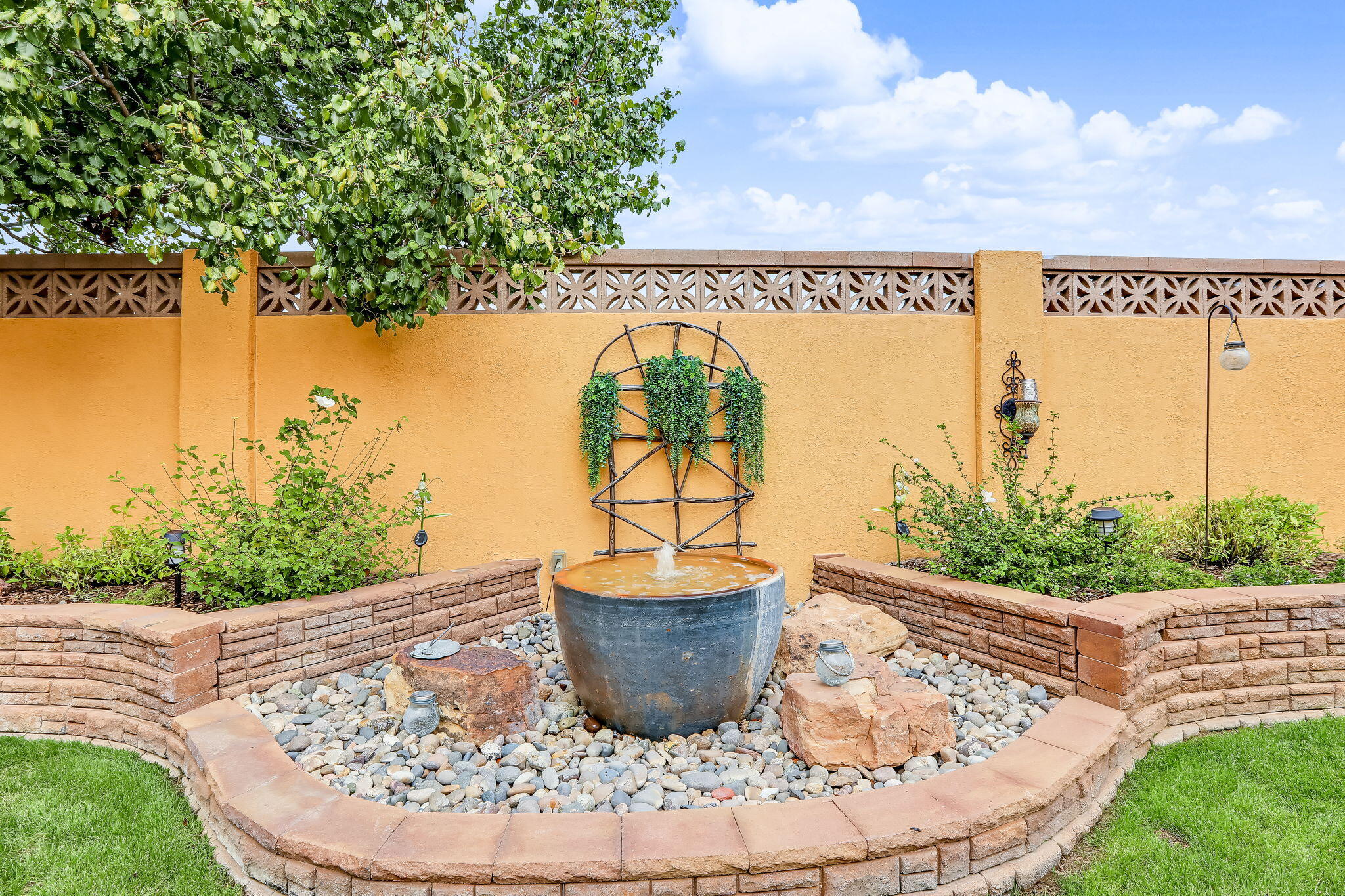 10019 Irbid Road Northeast Albuquerque, NM 87122 - Photo 21 of 26 Gallery Image 21
