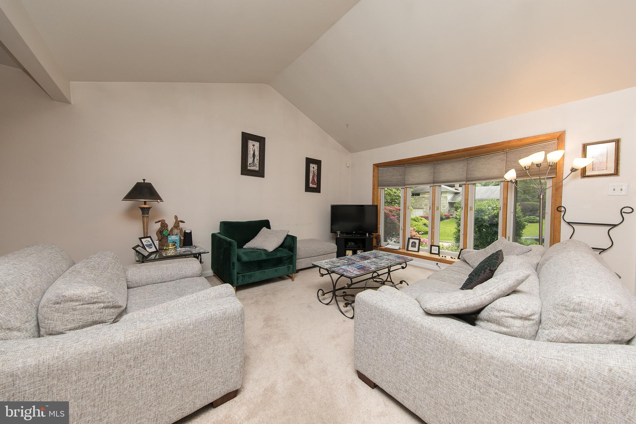 7912 Rodgers Road Elkins Park, PA 19027 - Photo 2 of 22 Living Room