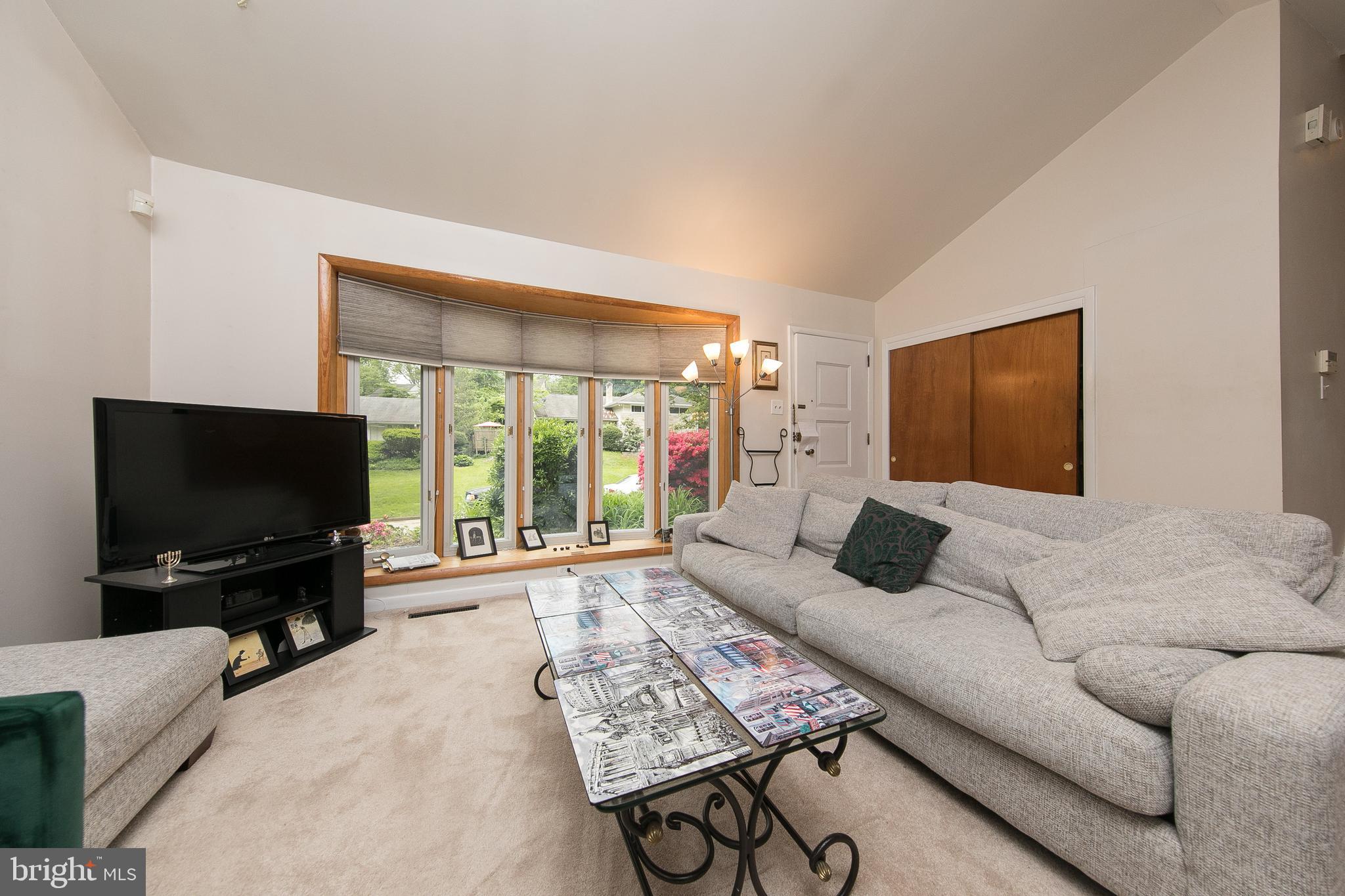 7912 Rodgers Road Elkins Park, PA 19027 - Photo 3 of 22 Living Room