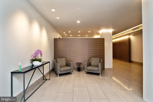 $1,900 | 2020 Walnut Street, Unit 29F, Philadelphia, PA 19103