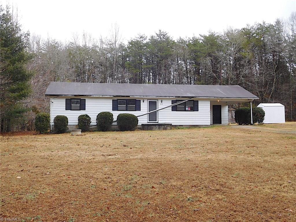 215 Ginny Road Eden, NC 27288 - Photo 2 of 17 Gallery Image 2