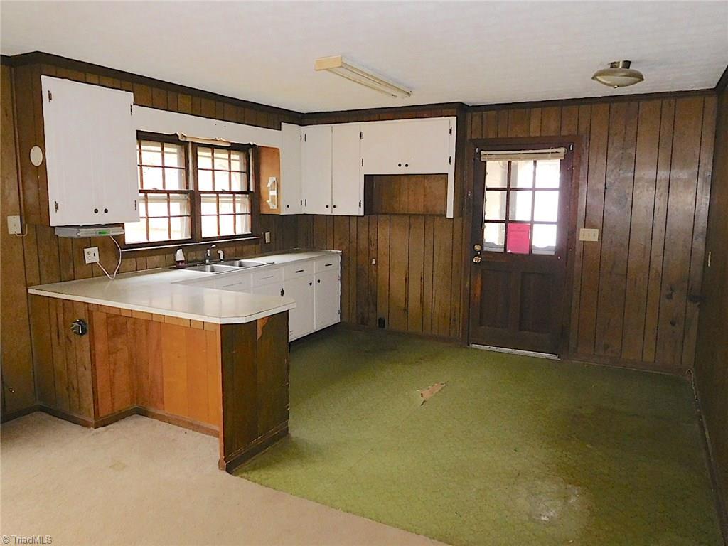 215 Ginny Road Eden, NC 27288 - Photo 5 of 17 Gallery Image 5