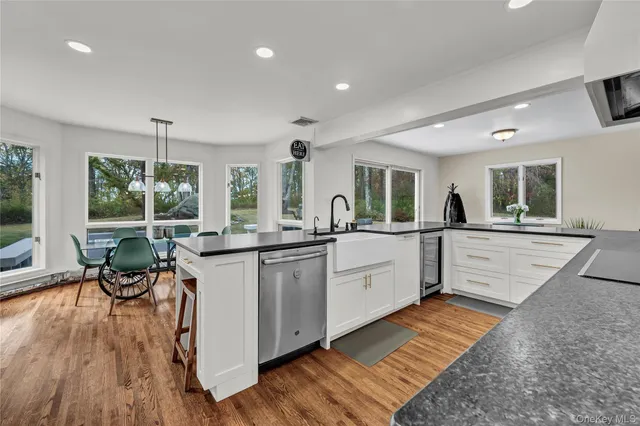 $809,900 | 151 Oak Ridge Circle, Mahopac, NY 10541