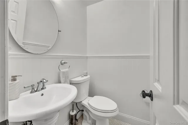 $809,900 | 151 Oak Ridge Circle, Mahopac, NY 10541