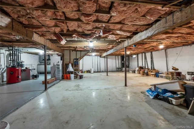 $809,900 | 151 Oak Ridge Circle, Mahopac, NY 10541