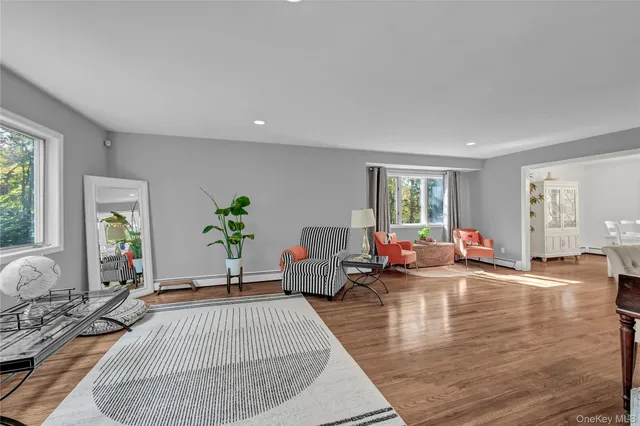 $809,900 | 151 Oak Ridge Circle, Mahopac, NY 10541