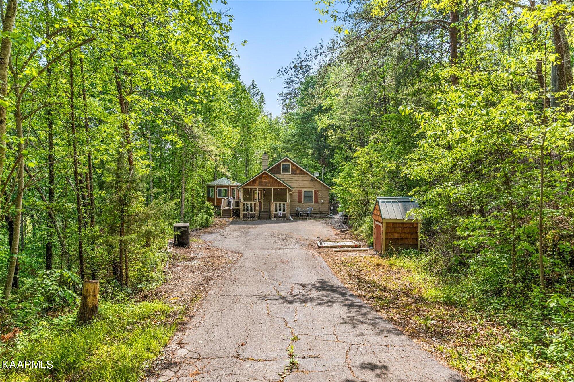1725 Red Fox Ridge Way Sevierville, TN 37862 - Photo 3 of 22 03-1725-Red-Fox-Ridge-Way-Sevierville-TN