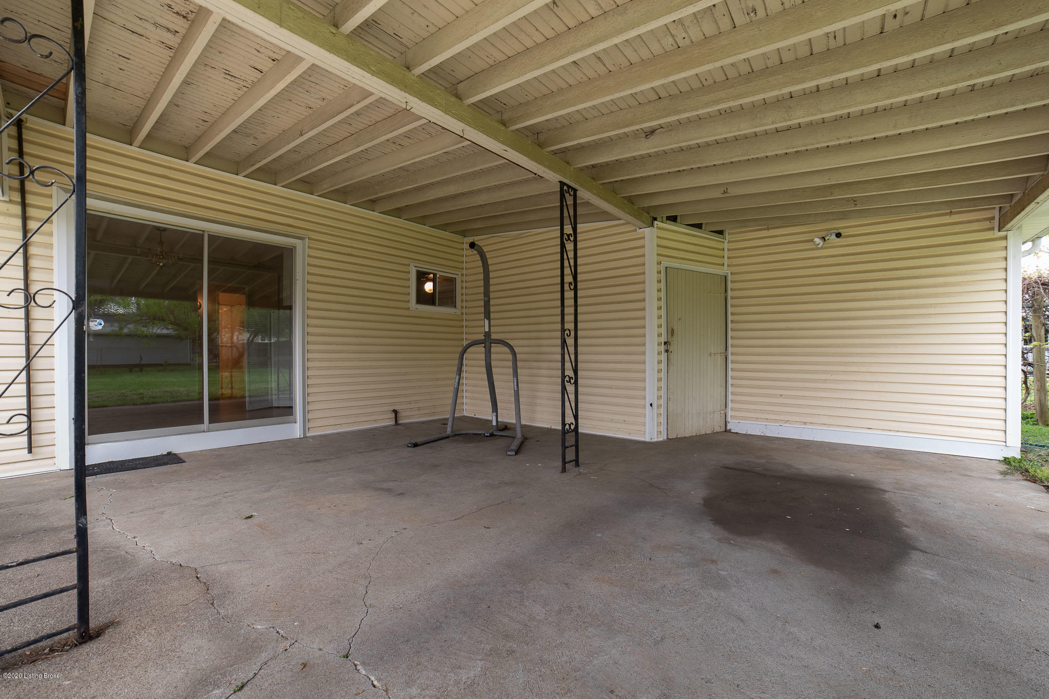 219 Redding Road Louisville, KY 40218 - Photo 28 of 42 219Redding039