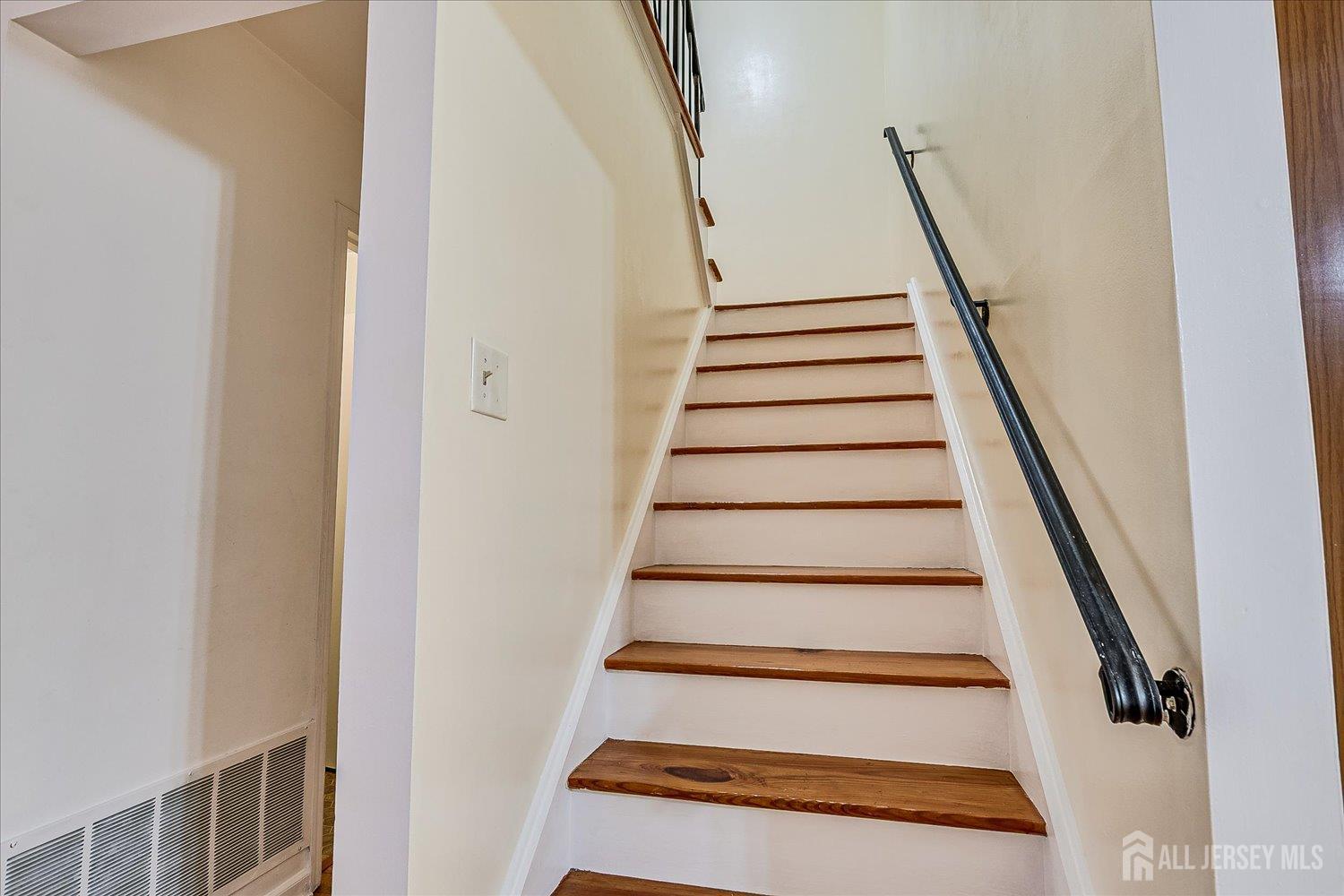 536 Elsie Avenue South Plainfield, NJ 07080 - Photo 15 of 28