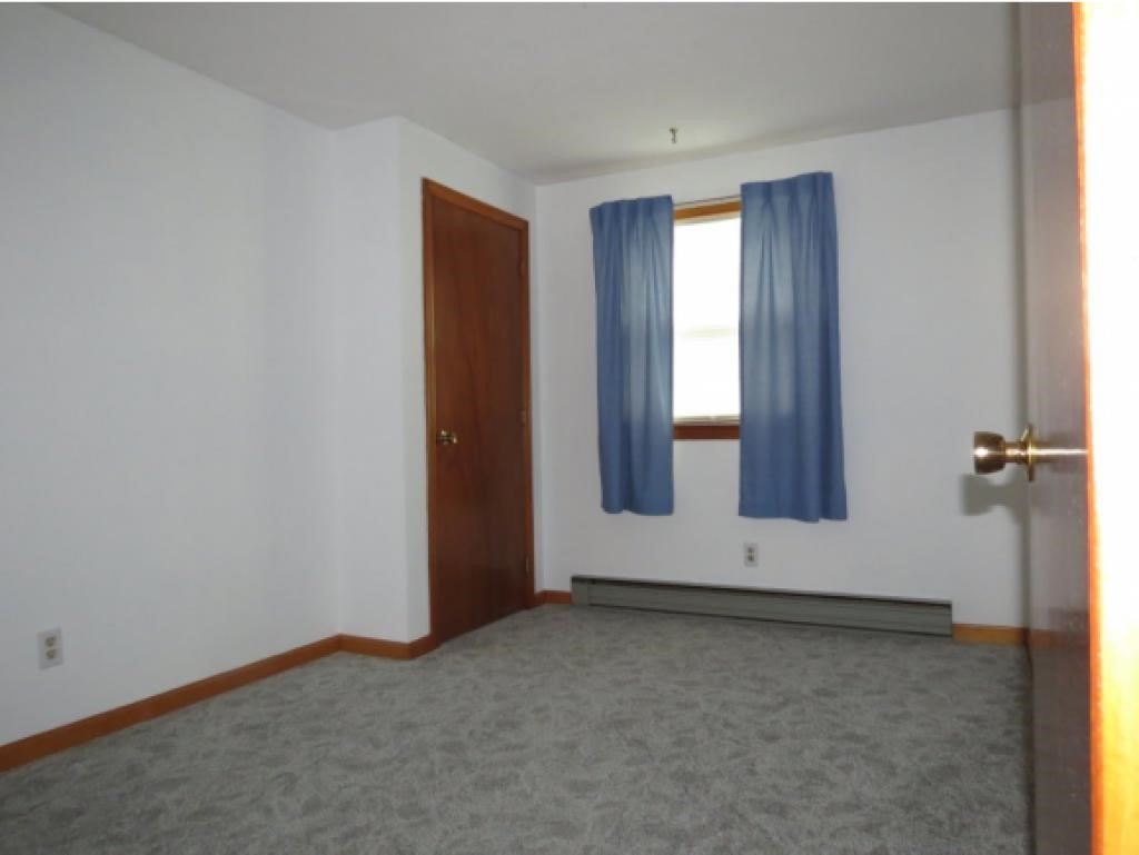 28 Twombly Street Rochester, NH 03867 - Photo 4 of 22
